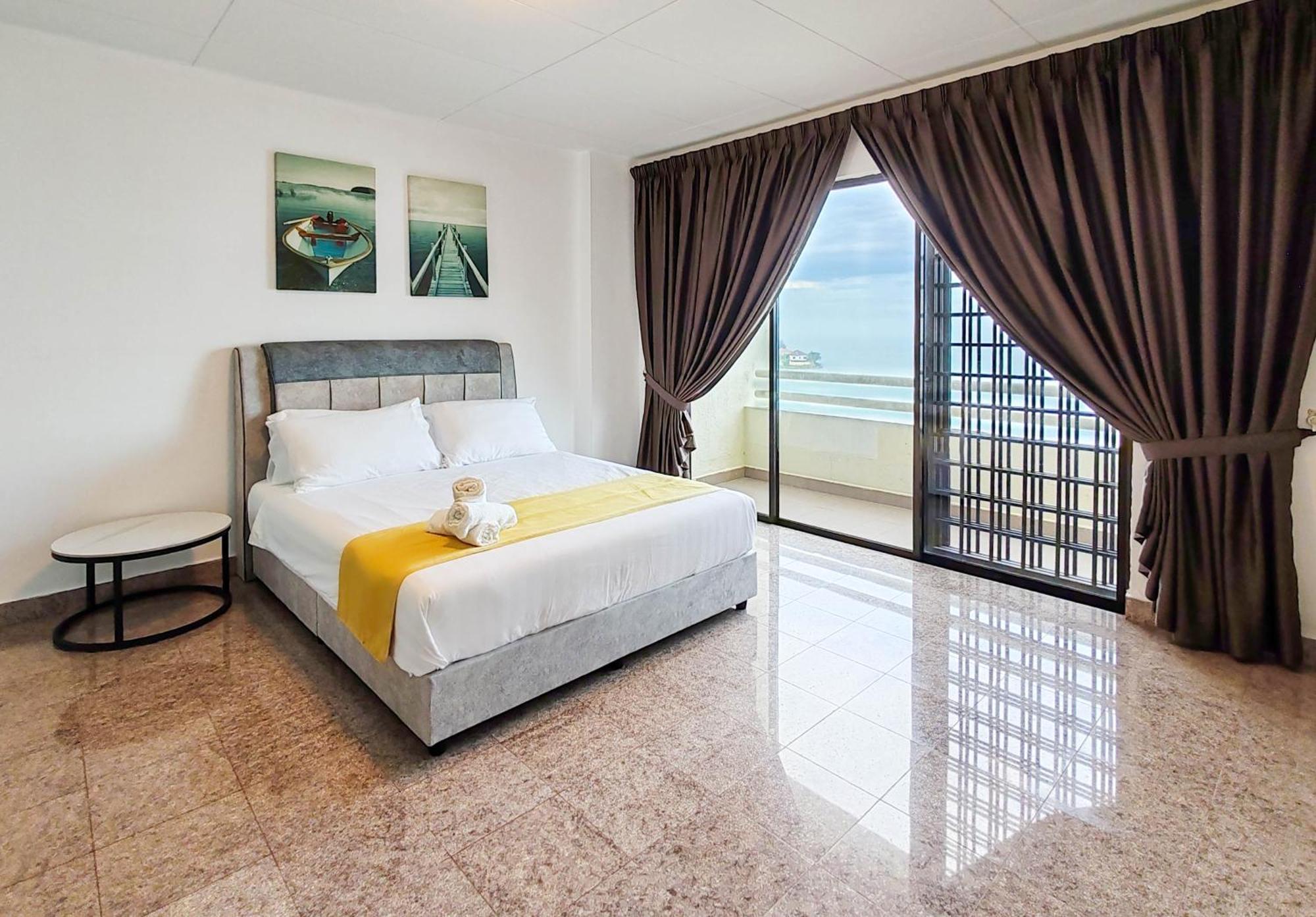 'Newly Refurbished' 'Sunny Seaview' At Regency With 2 Carpark By Shine Stay Port Dickson Exterior foto