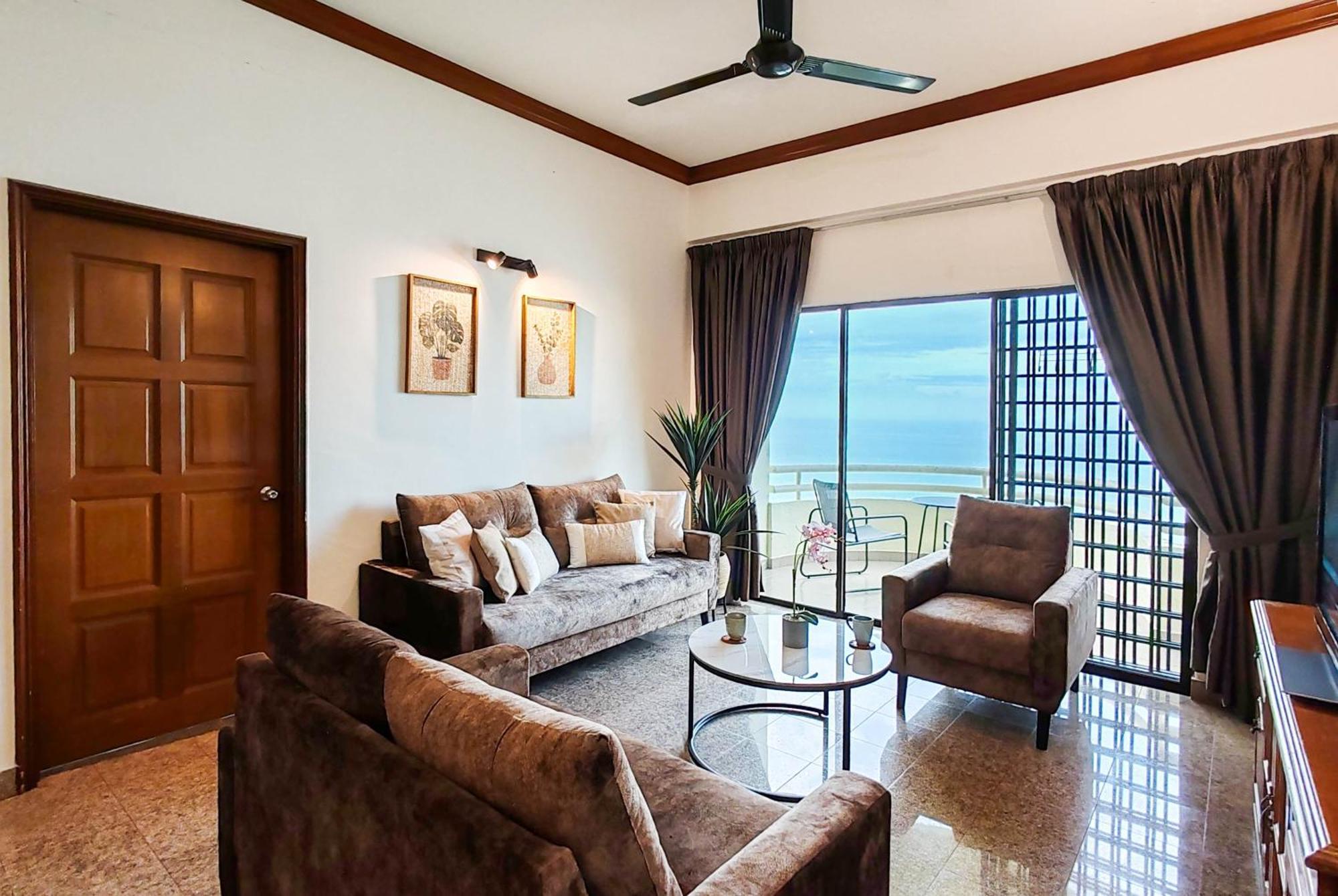 'Newly Refurbished' 'Sunny Seaview' At Regency With 2 Carpark By Shine Stay Port Dickson Exterior foto